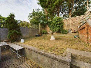 Photo 25- click for photo gallery